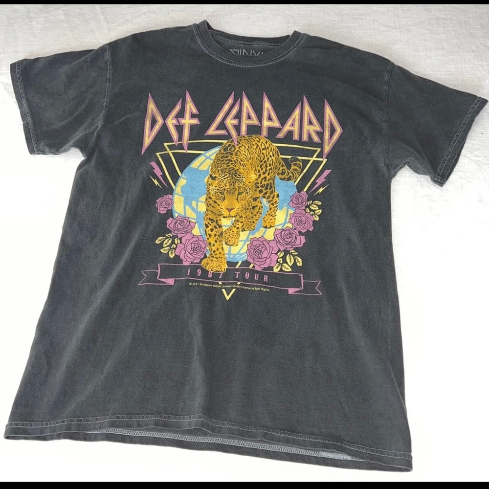 Oversized Band Tee- Small